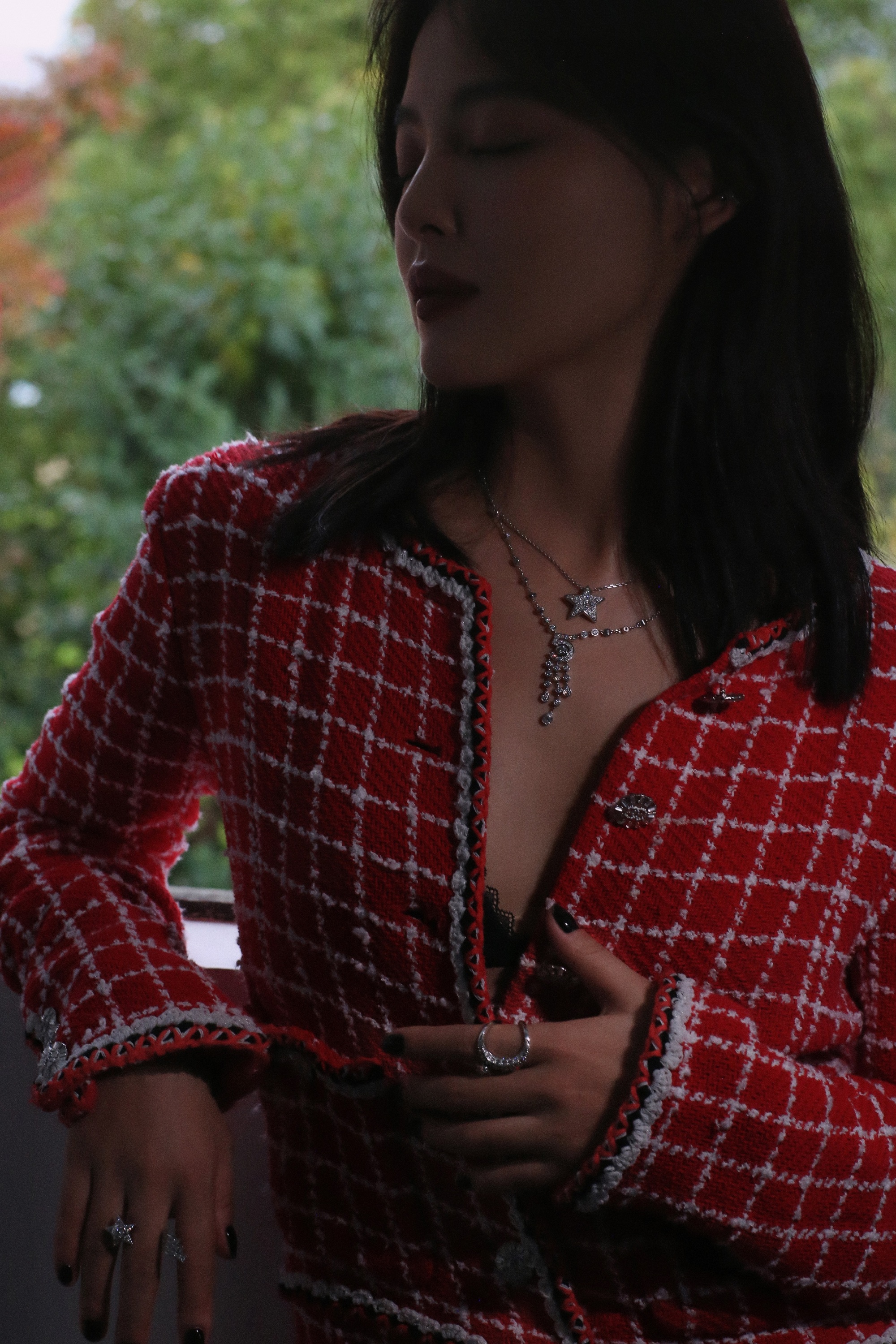 a66d0169ly8h9ib7smq5hj22dc3k0qv7.jpg 辛芷蕾新鲜CHANEL大片/壹号娱乐
